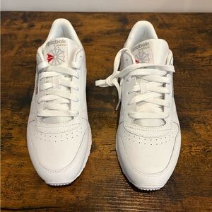 Reebok White Athletic Sneakers with Subtle Gray Accent